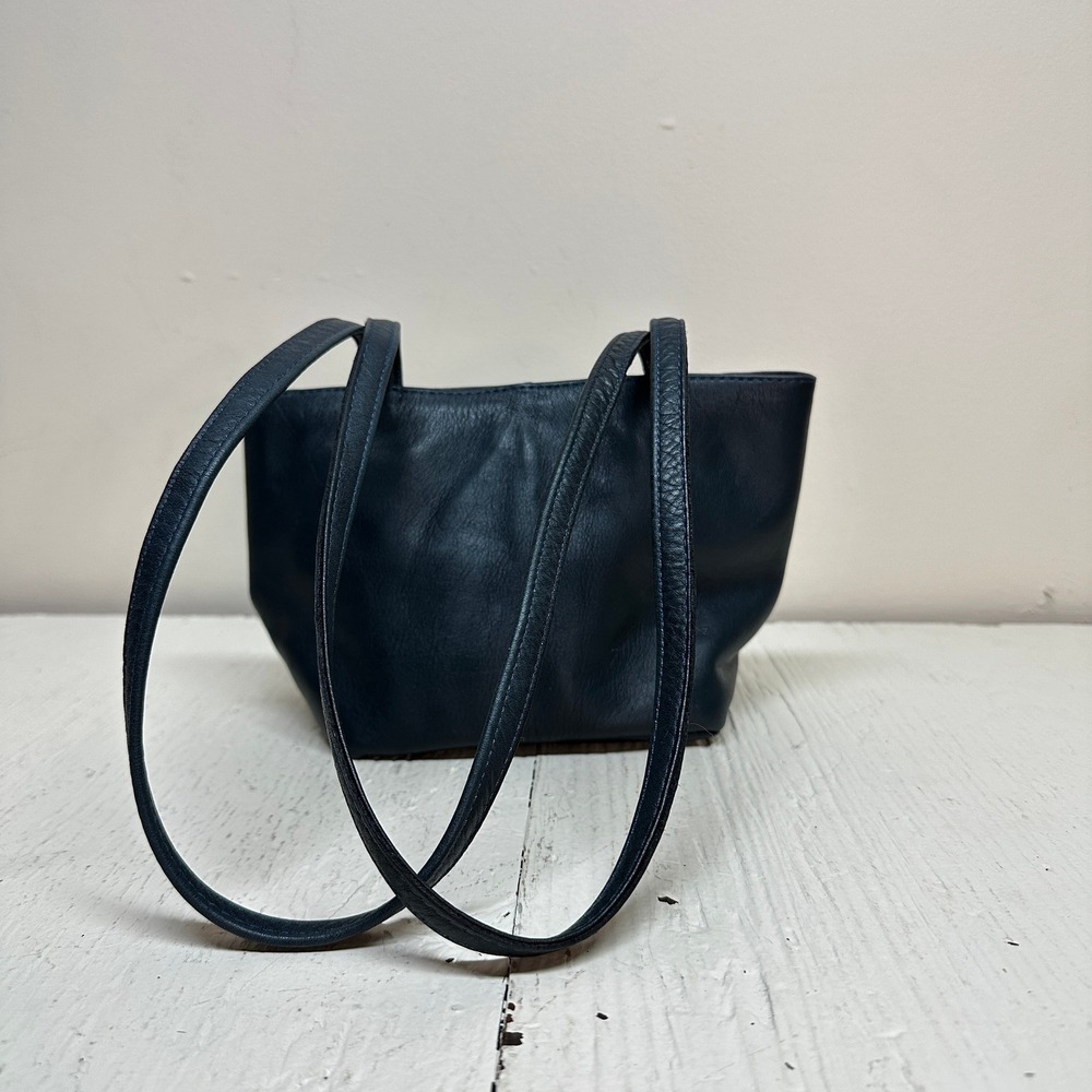TOTE LE MONDE Navy Leather Bucket‎ Tote Bag Small Shoulder Purse Vintage - Picture 2 of 8